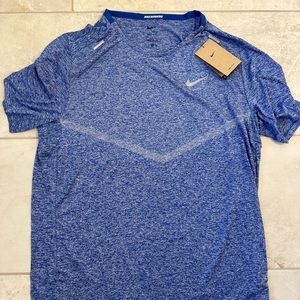 Men’s Nike T-shirt Running DRI-FITADV Large